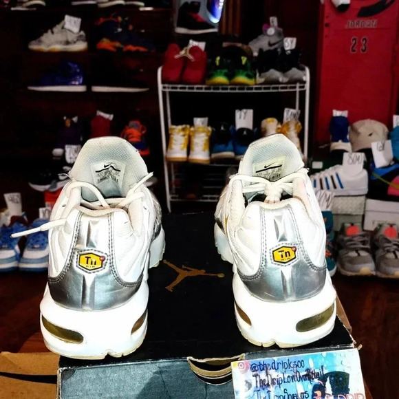 Nike Air Max Plus Gs White Metallic Silver size 5.5Y (Pre-Owned) - Picture 4 of 5